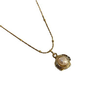 Load image into Gallery viewer, Temperament Retro Baroque Freshwater Pearl Necklace Titanium Steel Color Preservation