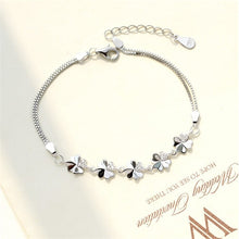 Load image into Gallery viewer, Four-leaf clover bracelet