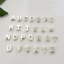 Load image into Gallery viewer, Peach Heart Shaped Letter Necklace Clavicle Chain Necklace