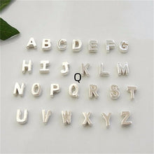 Load image into Gallery viewer, Peach Heart Shaped Letter Necklace Clavicle Chain Necklace