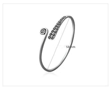 Load image into Gallery viewer, Handmade Jewelry Thai Silver Vintage Leaf Bracelet