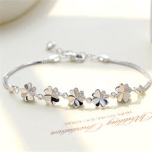 Load image into Gallery viewer, Four-leaf clover bracelet