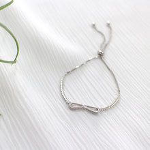 Load image into Gallery viewer, SA123 Korean silver, S925 sterling silver, fashion students, butterfly knot, micro setting, pearl tuning bracelet, hand ornaments