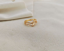 Load image into Gallery viewer, European And American Fashion Artificial Stone Golden Lily Crystal Ring