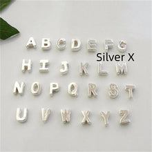 Load image into Gallery viewer, Peach Heart Shaped Letter Necklace Clavicle Chain Necklace