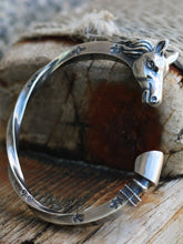 Load image into Gallery viewer, Handmade Bracelet Sterling Silver Horse Head Shape Men&#39;s Opening