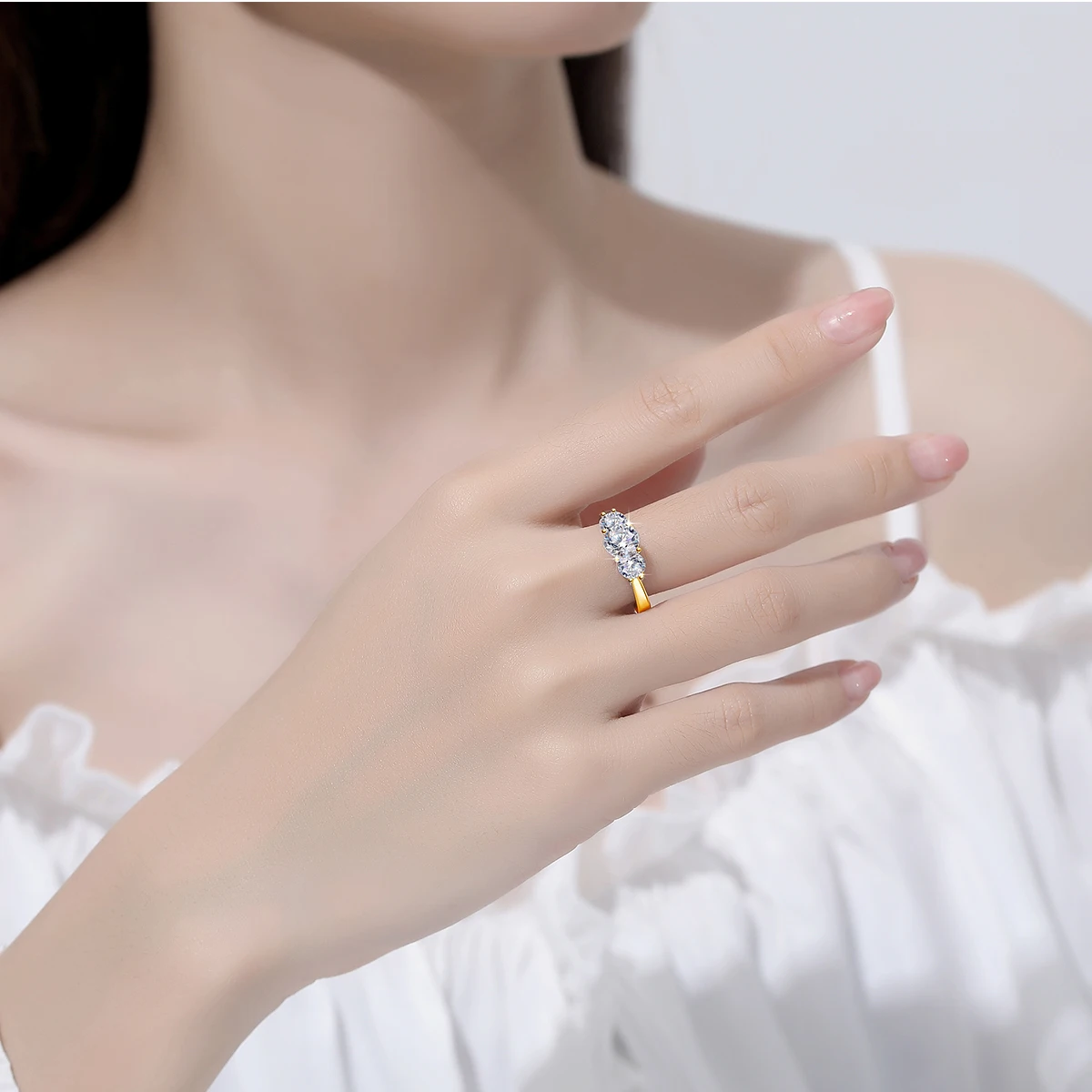 Yellow Gold Moissanite Rings for Women Total Is 2ct D Color VVS1Eternity Engagement Jewelry With Certificate Original Trend Gift 5 Yellow Gold Moissanite Rings for Women Total Is 2ct D Color VVS1Eternity Engagement Jewelry With Certificate Original Trend Gift - Image 4